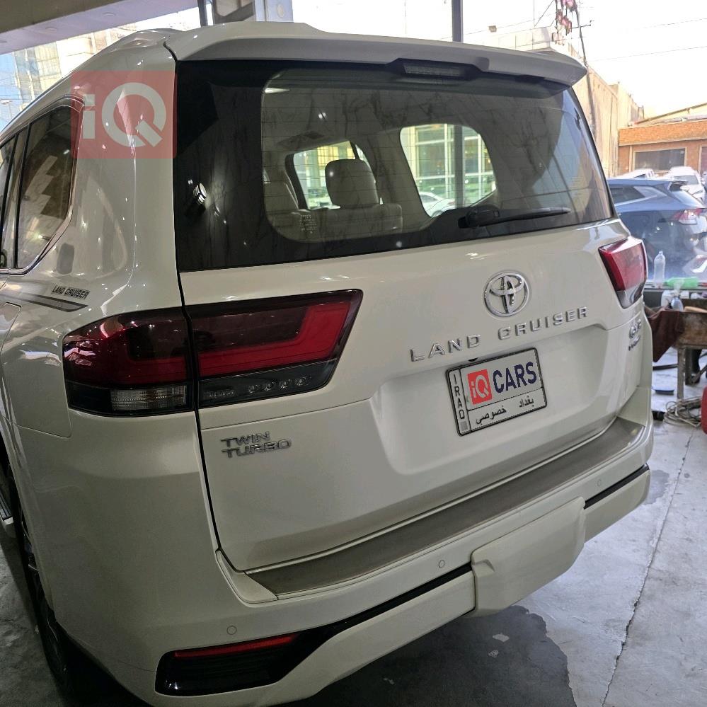 تويوتا لاندكروزر